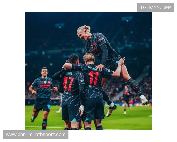 哈兰德带球横冲直撞后一脚爆射，曼城气势如虹