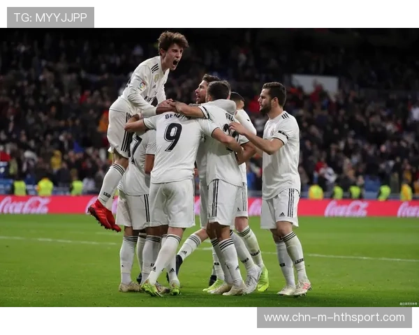 皇马围攻毕尔巴鄂禁区，罗德里戈连续假动作晃开角度